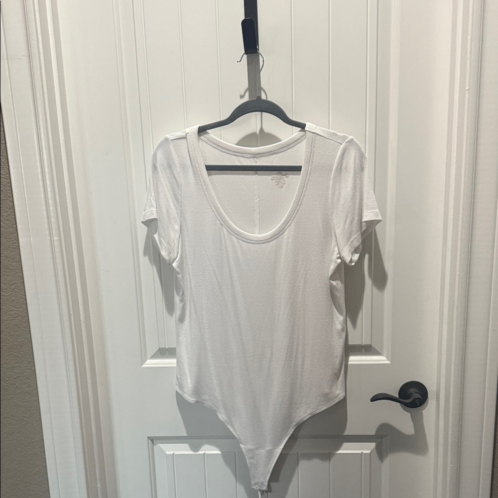 nuuds White Scoop Neck Bodysuit
